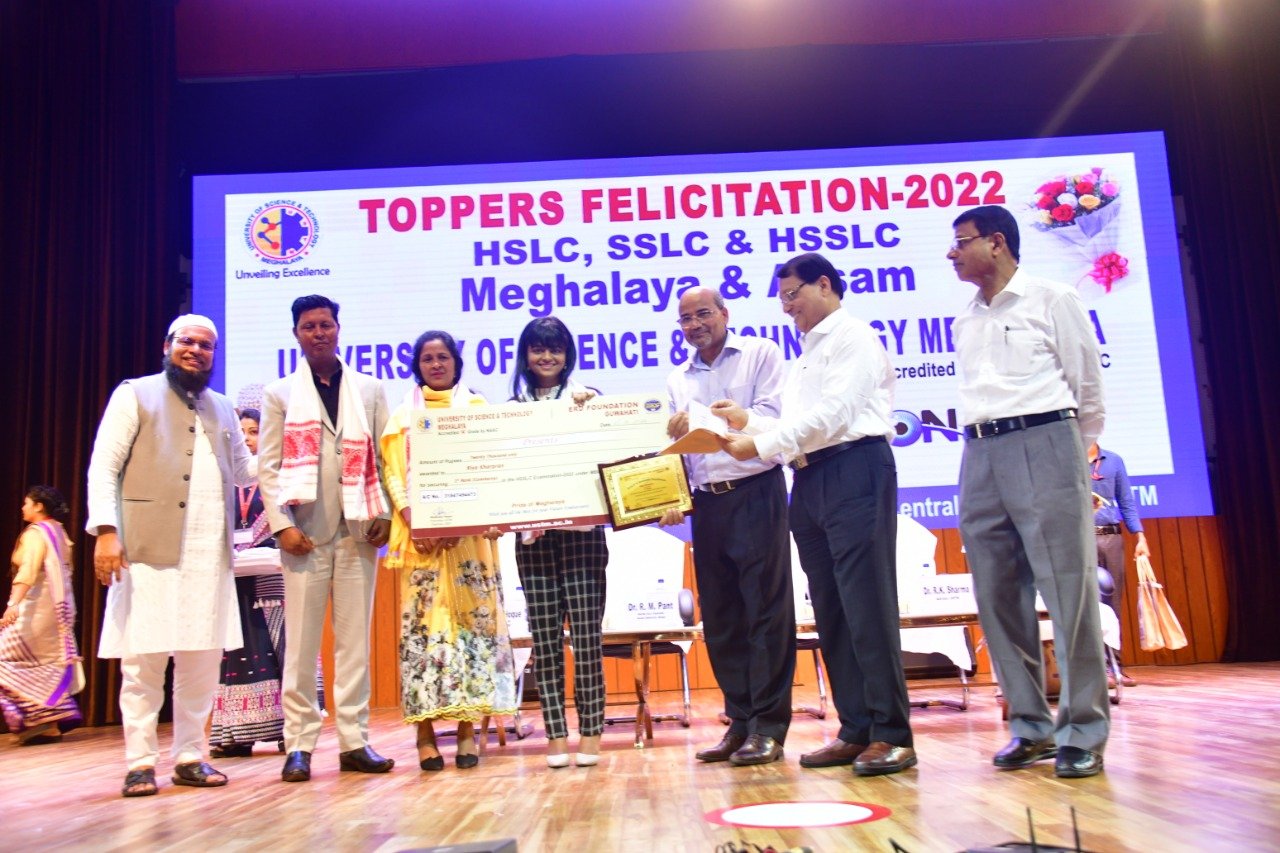 Meghalaya HSSLC 1st Rank holder (Commerce) Riya Kharpran being felicitated with a cash award